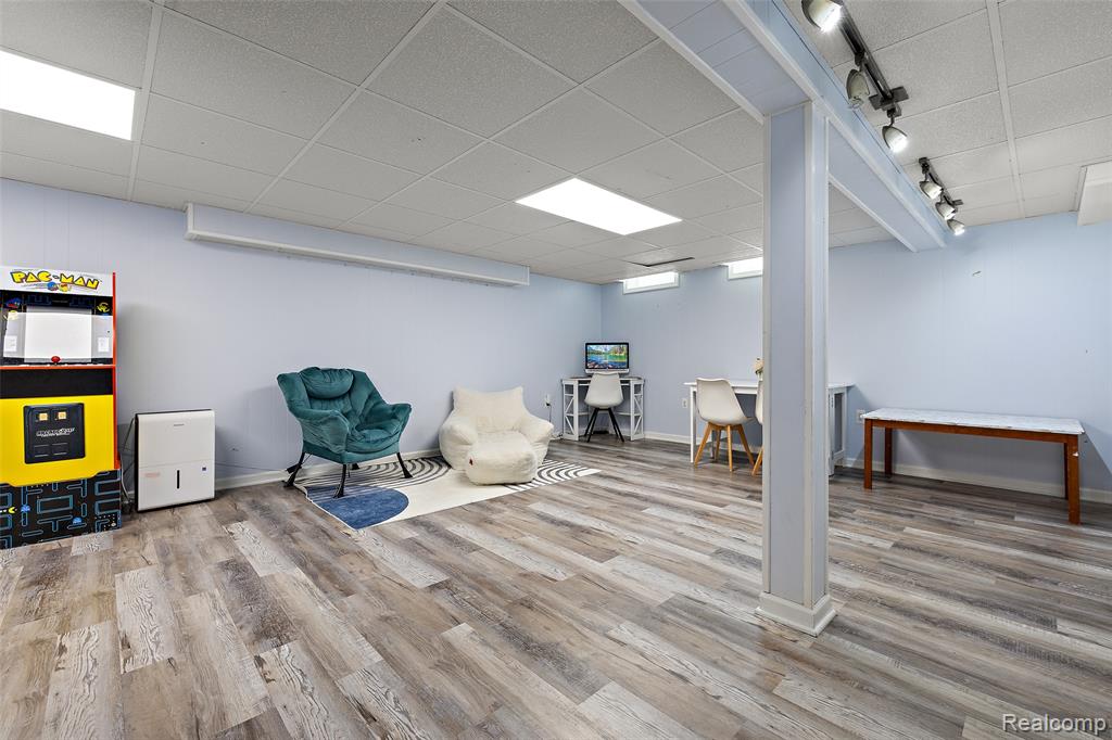 39251 W Royal Doulton Boulevard