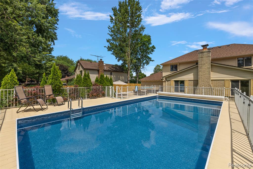 39251 W Royal Doulton Boulevard