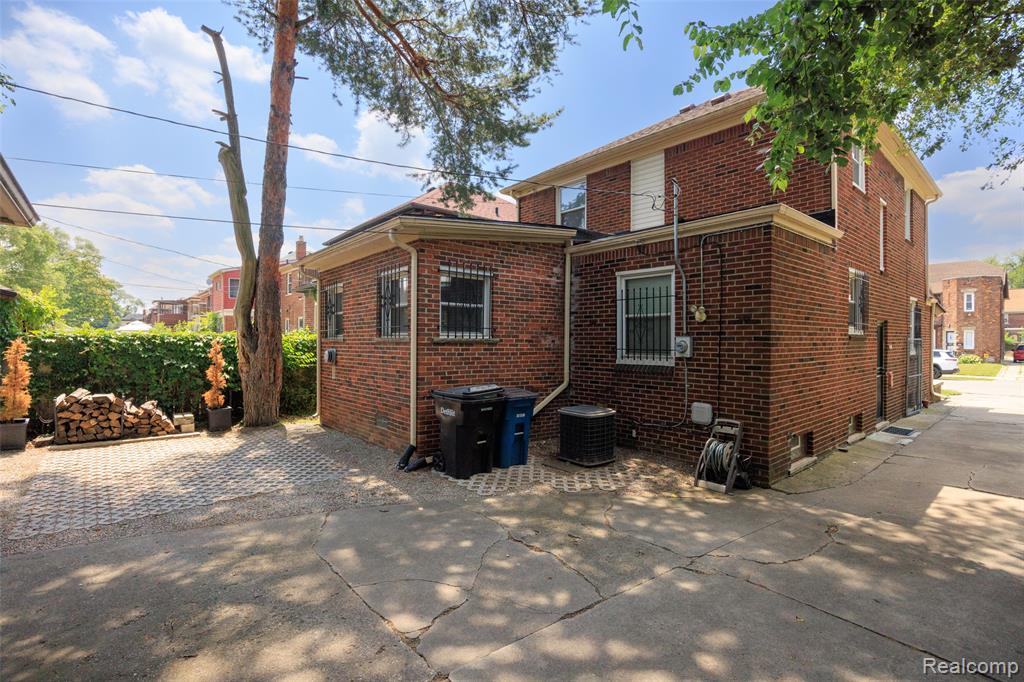 17388 Prairie Street