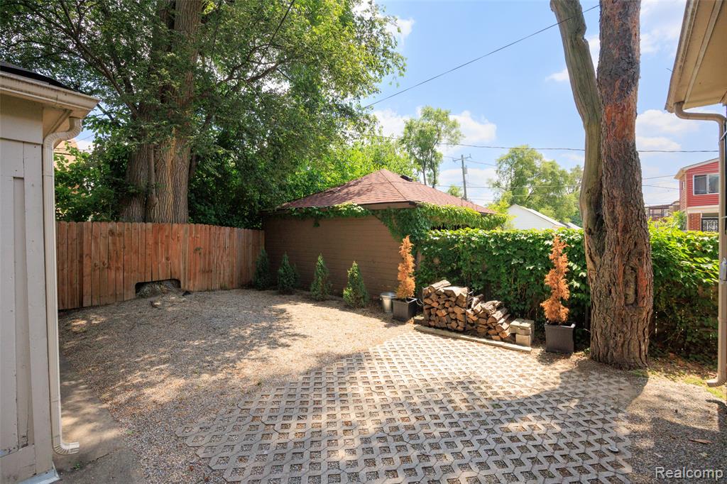 17388 Prairie Street