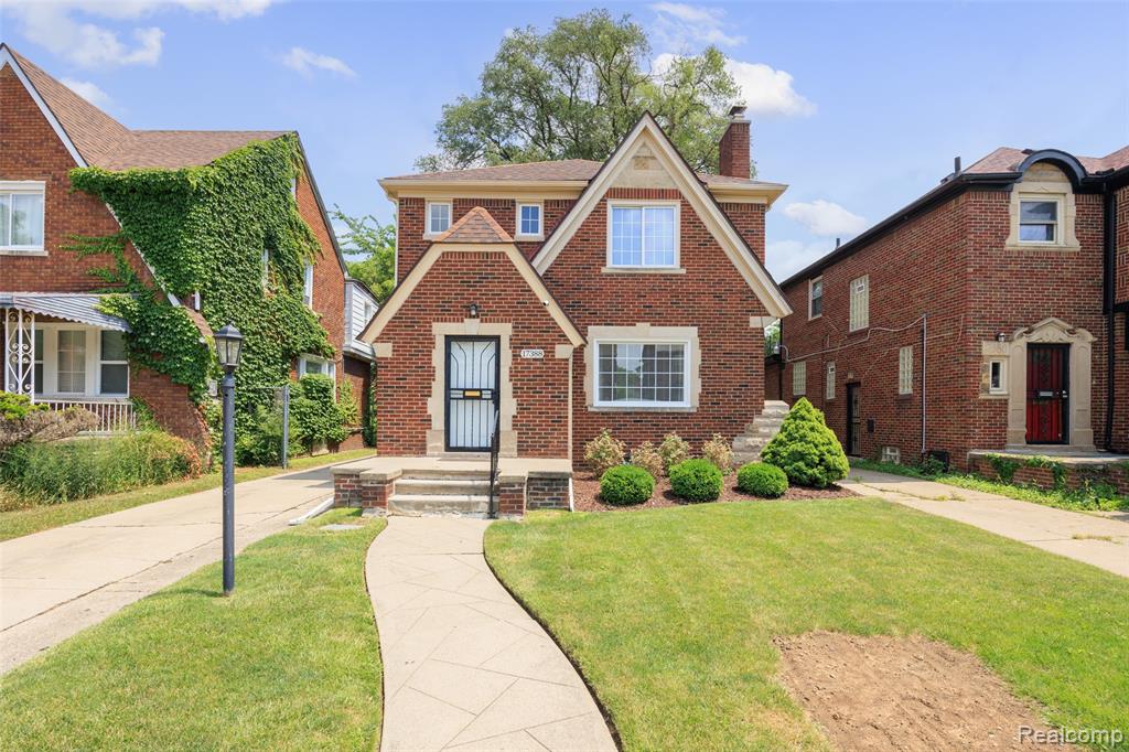 17388 Prairie Street