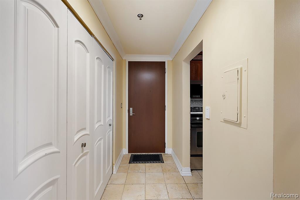 1001 W Jefferson Avenue # 8i Unit: 300 8i