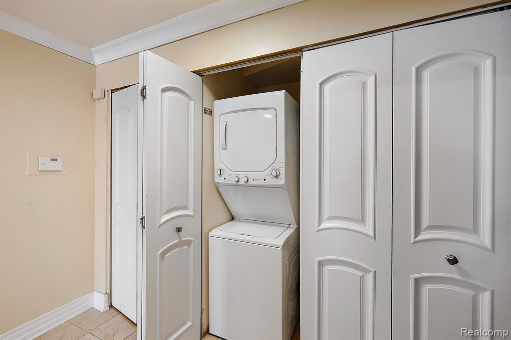 1001 W Jefferson Avenue # 8i Unit: 300 8i