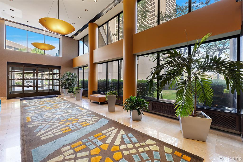 1001 W Jefferson Avenue # 8i Unit: 300 8i