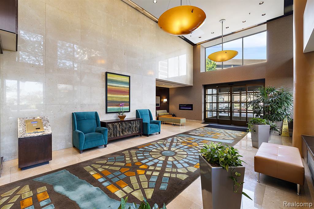 1001 W Jefferson Avenue # 8i Unit: 300 8i