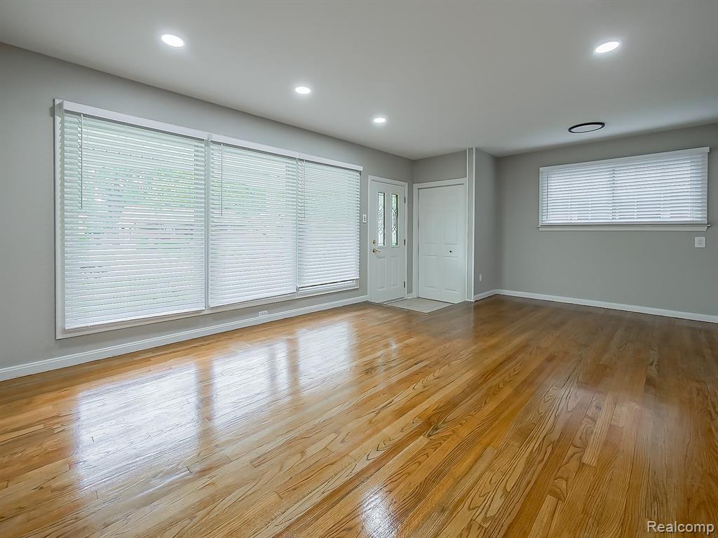 22854 Lingemann Street