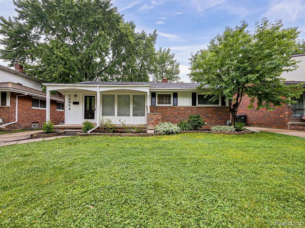 22854 Lingemann Street