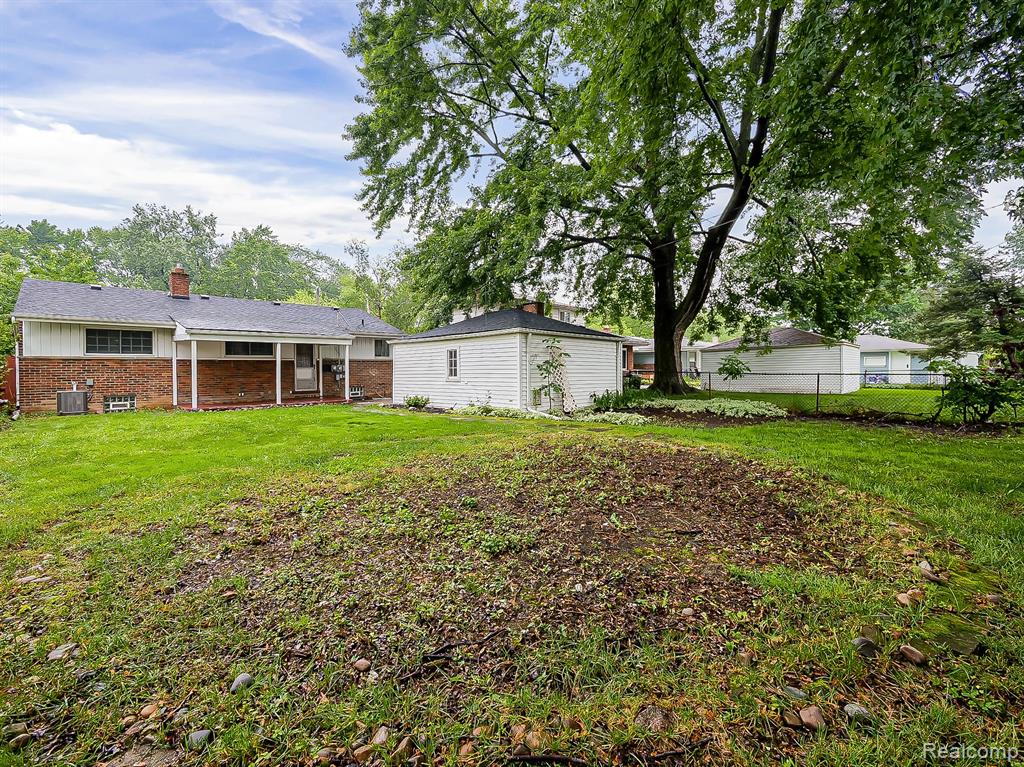 22854 Lingemann Street