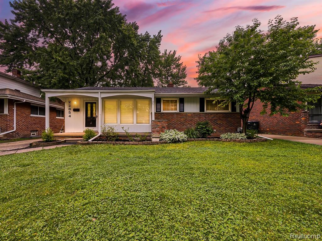 22854 Lingemann Street