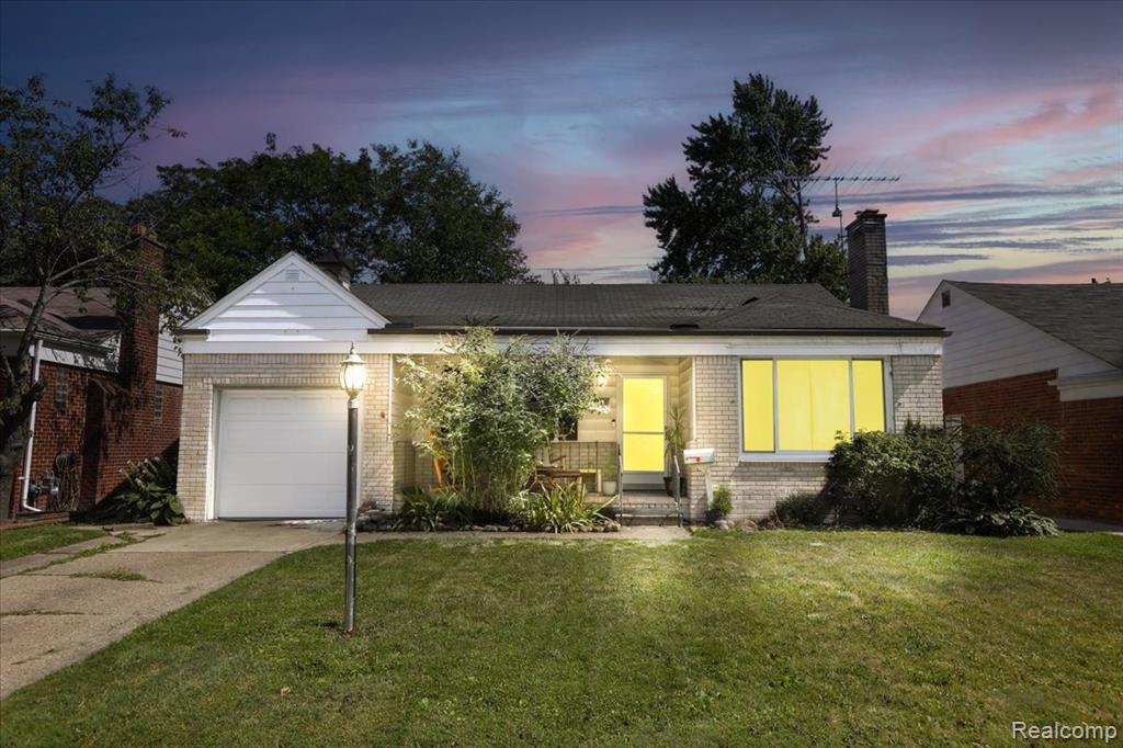 20871 Van Antwerp Street