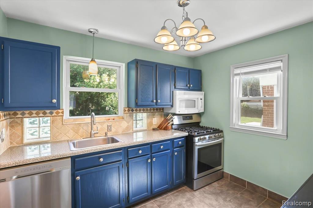 20871 Van Antwerp Street