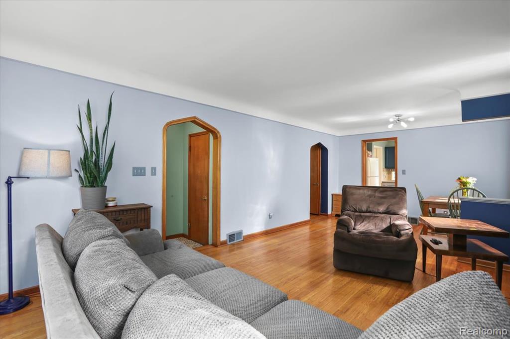 20871 Van Antwerp Street