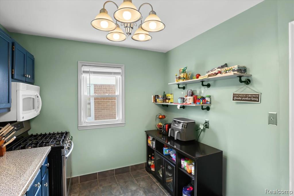 20871 Van Antwerp Street