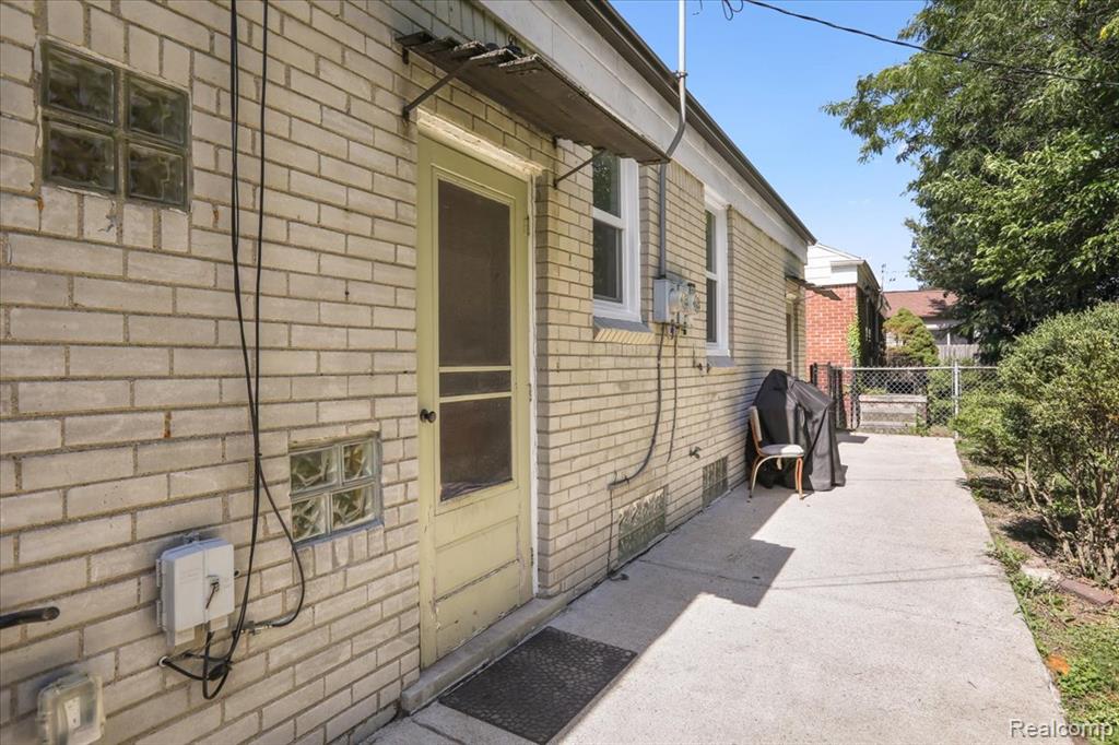 20871 Van Antwerp Street