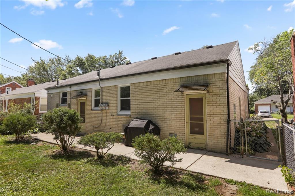 20871 Van Antwerp Street