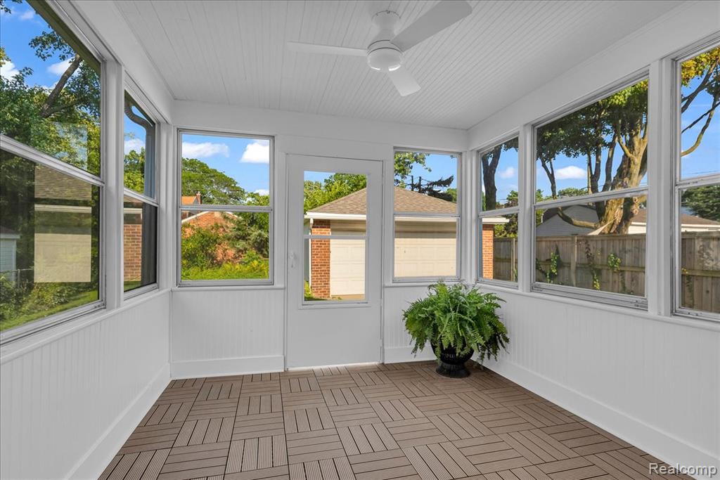 2406 Benjamin Avenue