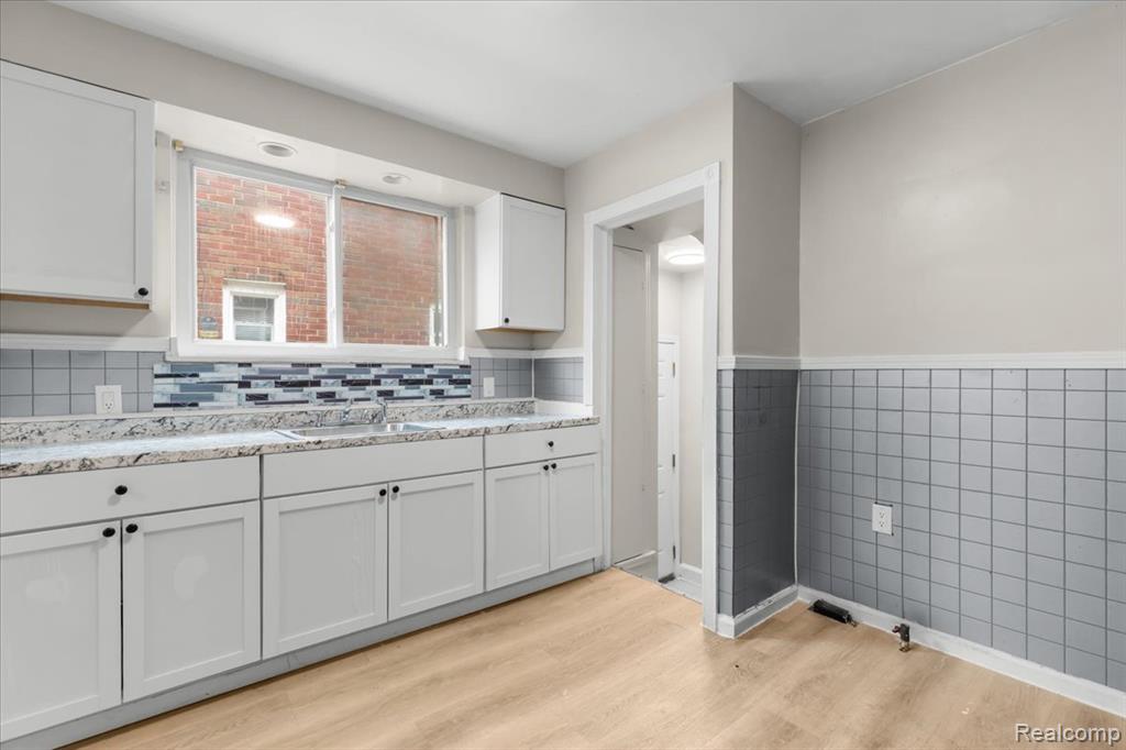 11110 Wayburn Street