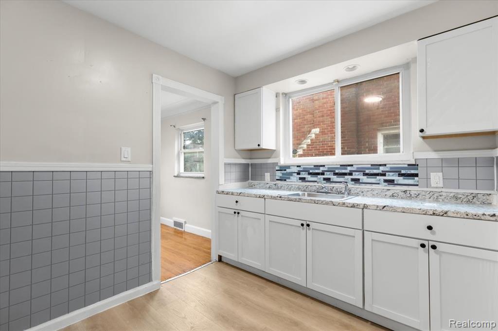 11110 Wayburn Street