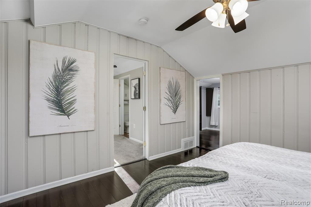 1627 W Hazelhurst Street