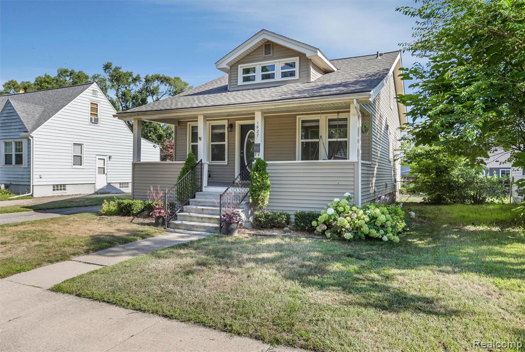 1627 W Hazelhurst Street