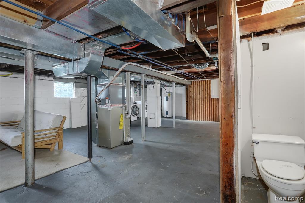 1627 W Hazelhurst Street