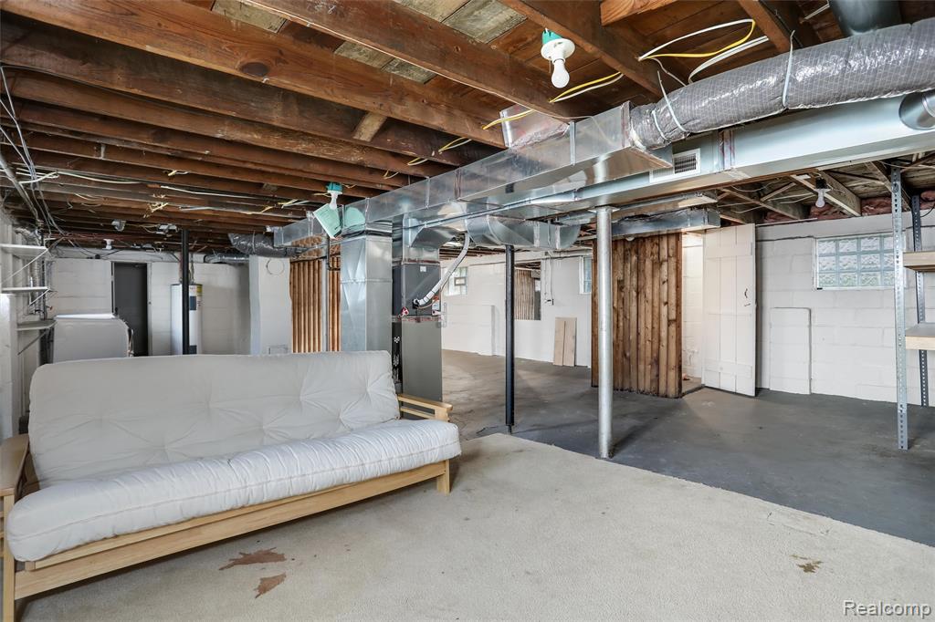 1627 W Hazelhurst Street