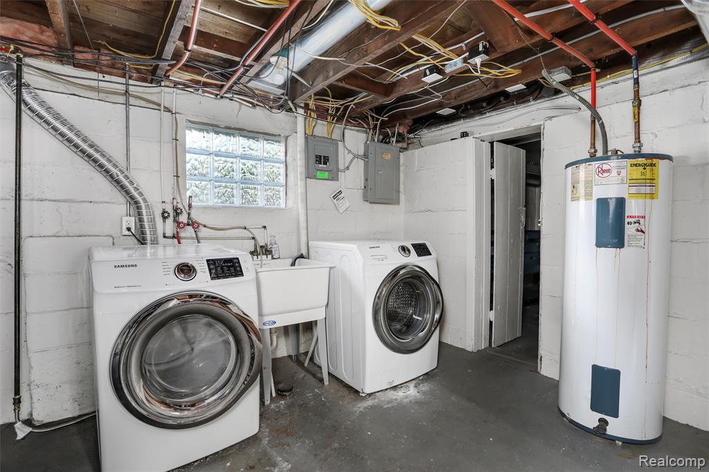 1627 W Hazelhurst Street