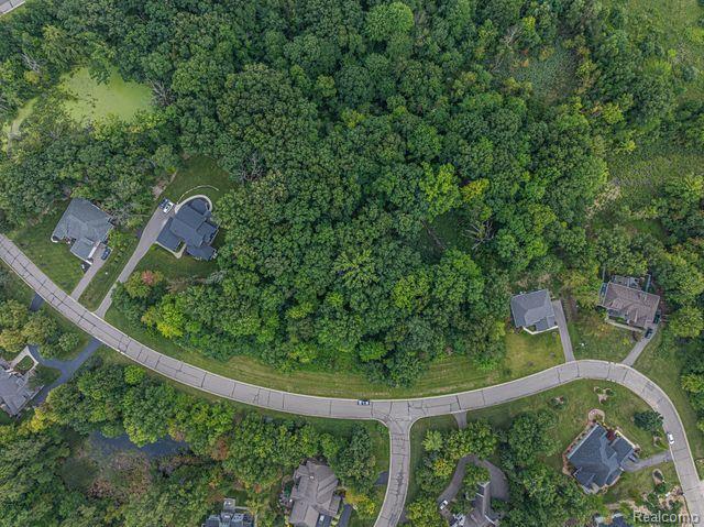 7513 Maple Ridge Drive