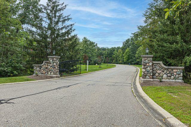 7513 Maple Ridge Drive