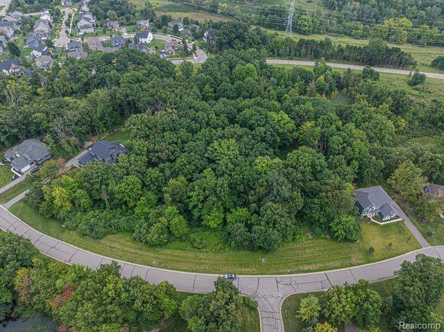 7513 Maple Ridge Drive