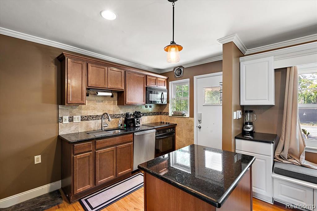 23104 Edsel Ford Court