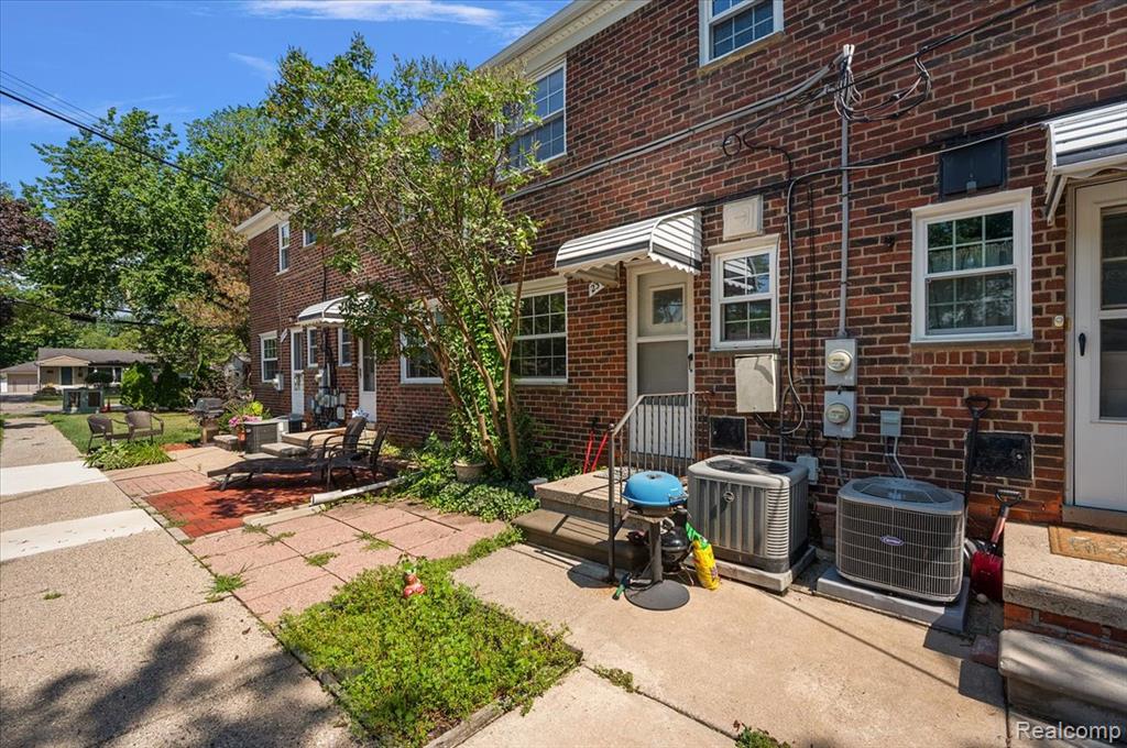 23104 Edsel Ford Court