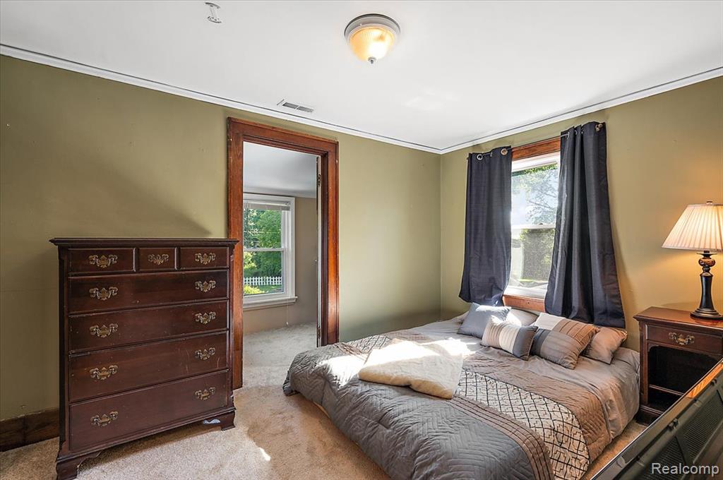 174 W Hollister Street