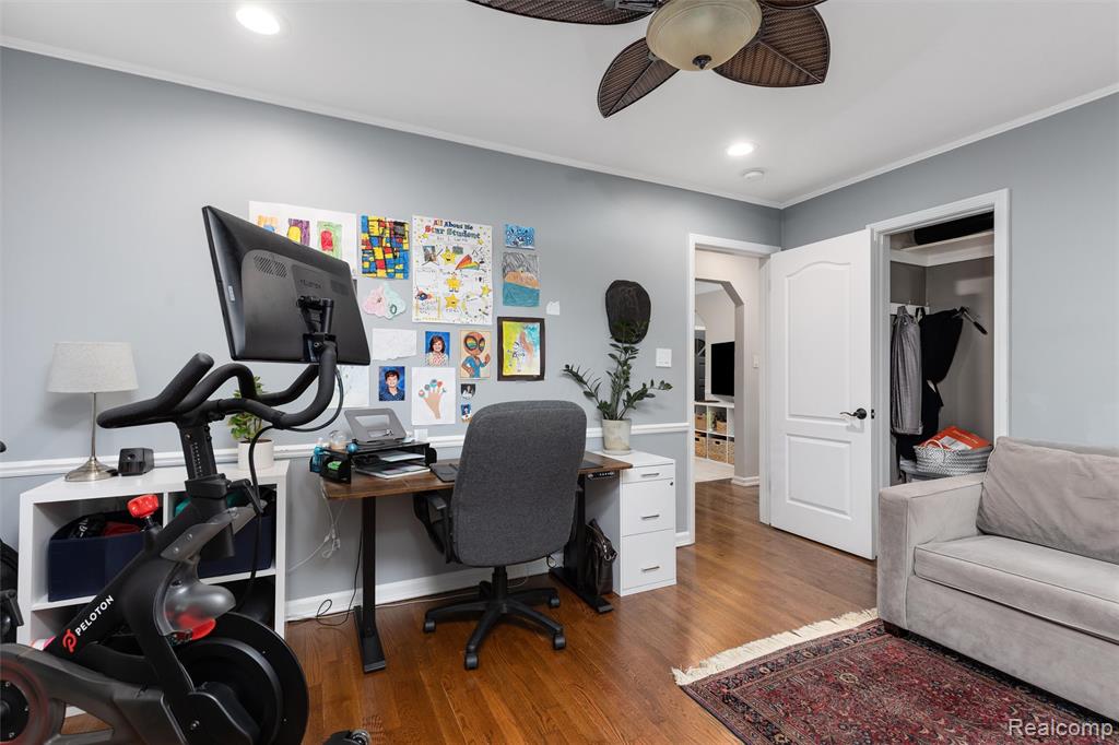 1823 Humphrey Avenue