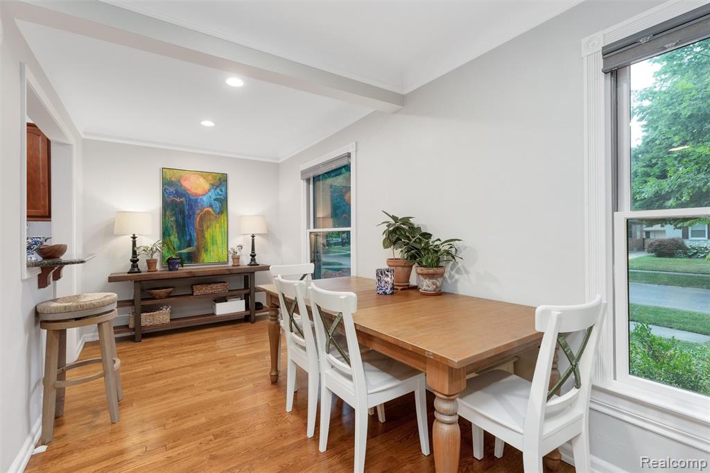 1823 Humphrey Avenue