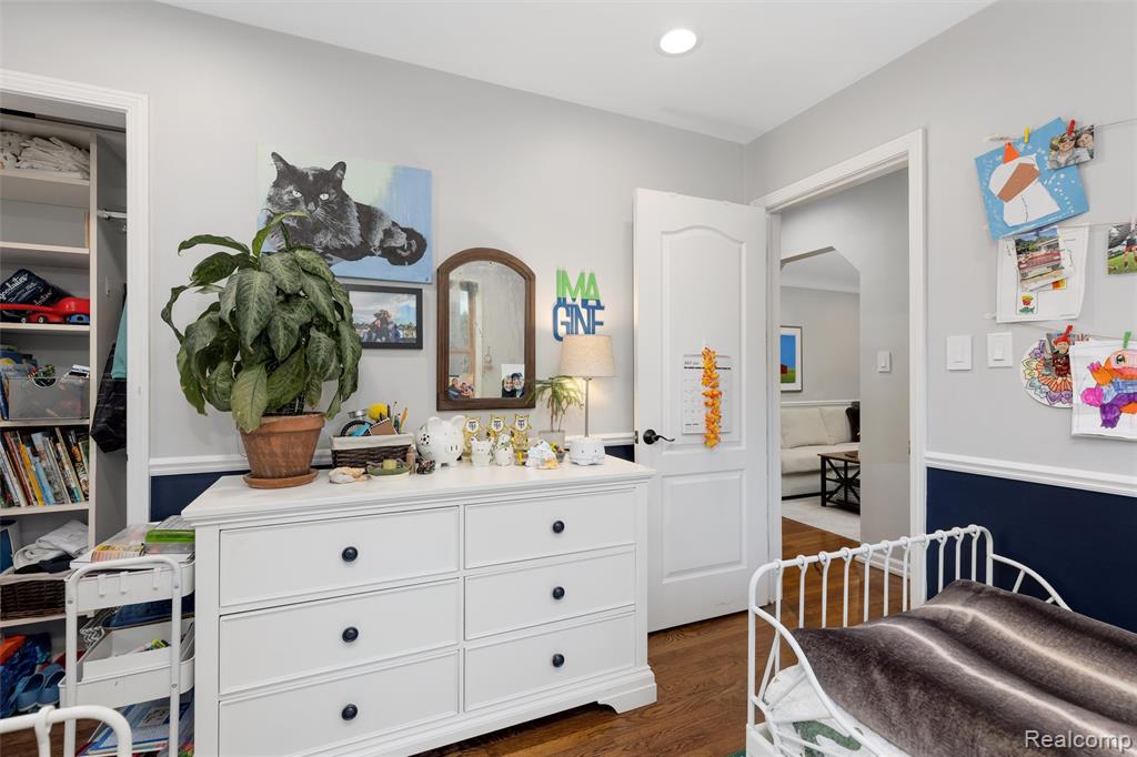 1823 Humphrey Avenue