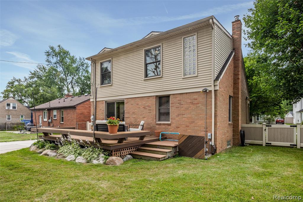 1823 Humphrey Avenue