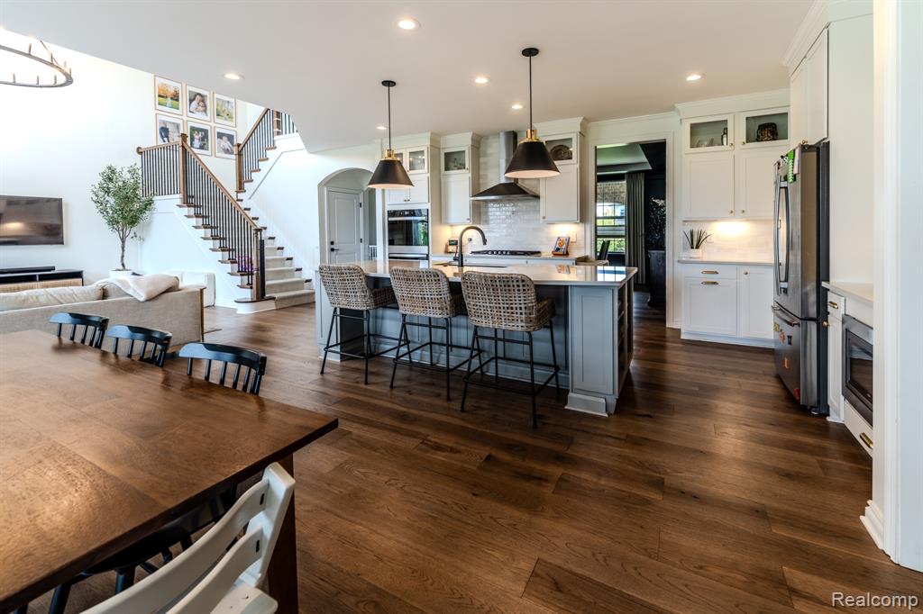 1367 Addington Court