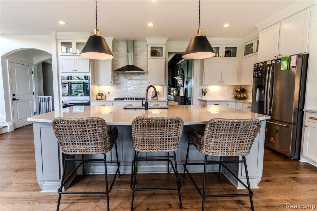 1367 Addington Court