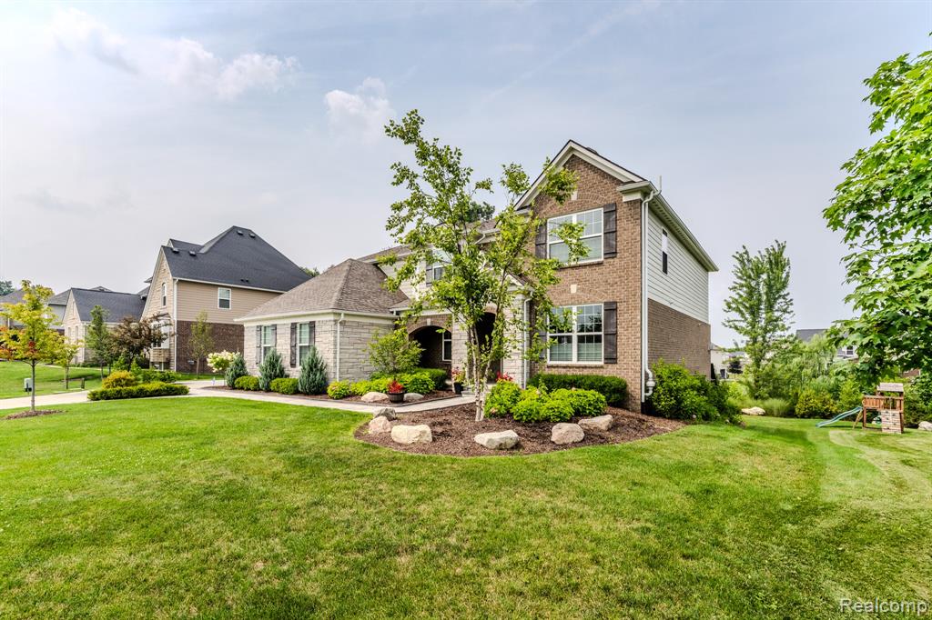 1367 Addington Court