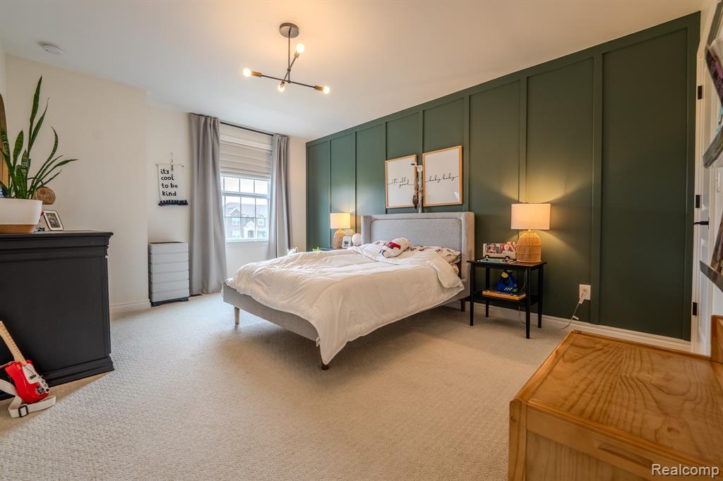 1367 Addington Court