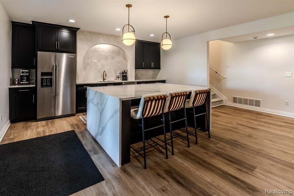 1367 Addington Court