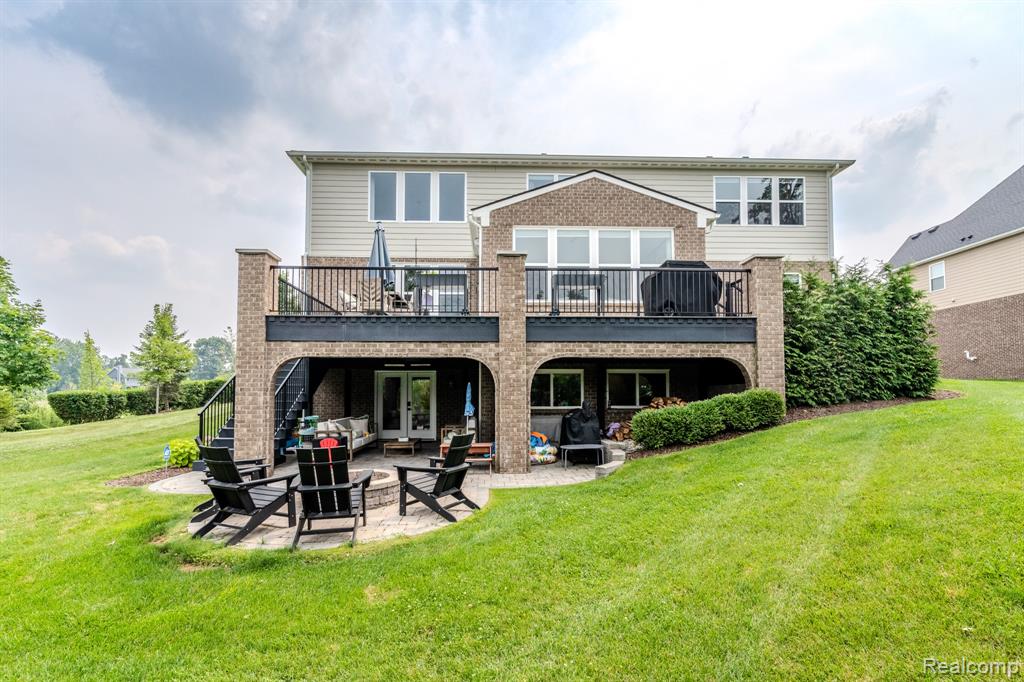 1367 Addington Court