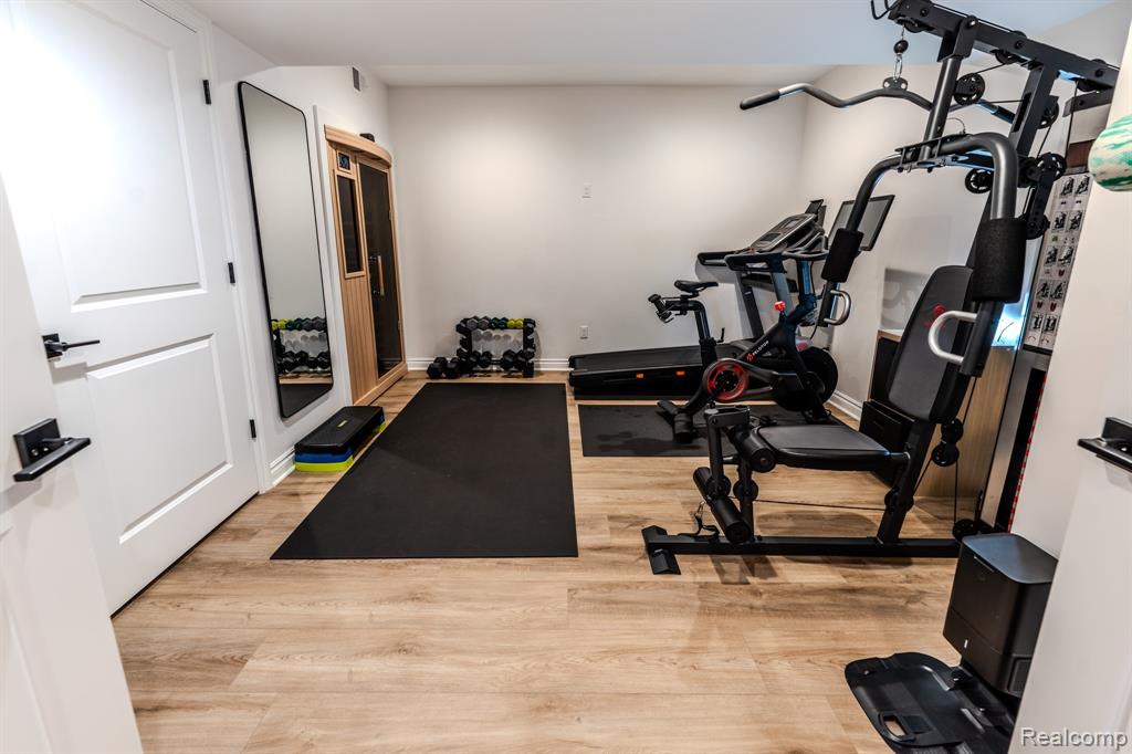 1367 Addington Court