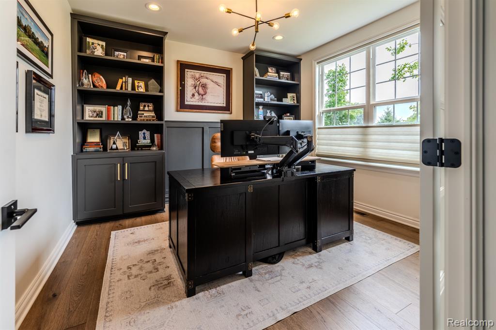 1367 Addington Court