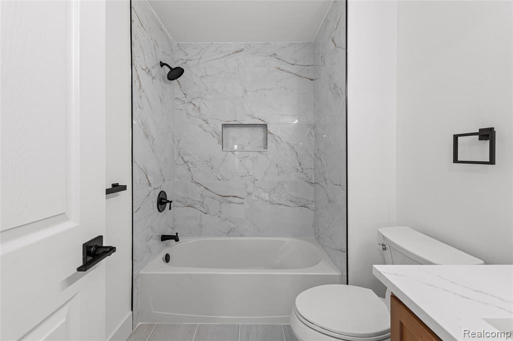 56625 Long Island Drive