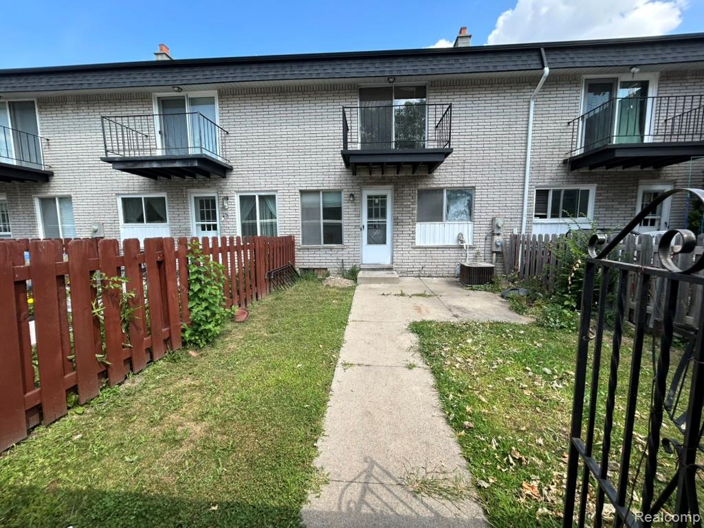 28028 Universal Drive