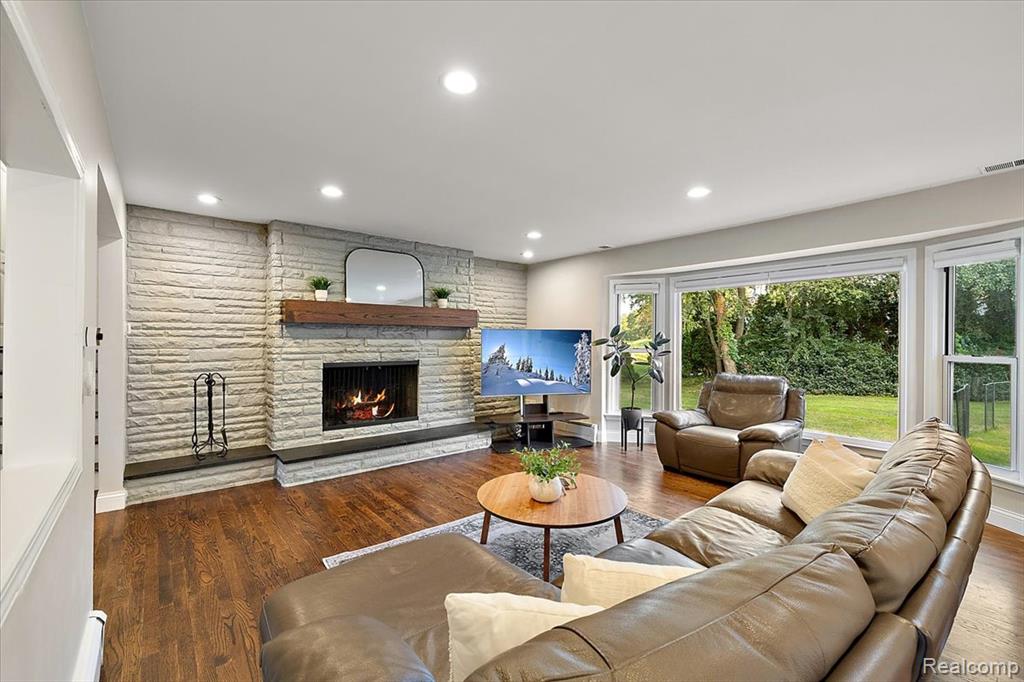 4521 Coachmaker Drive