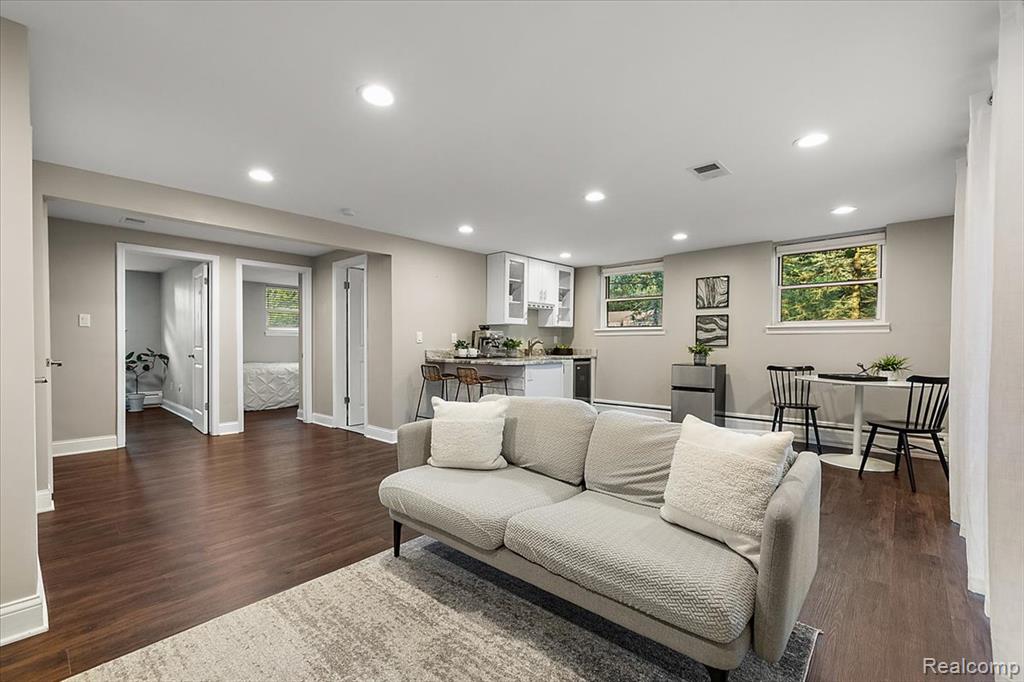 4521 Coachmaker Drive