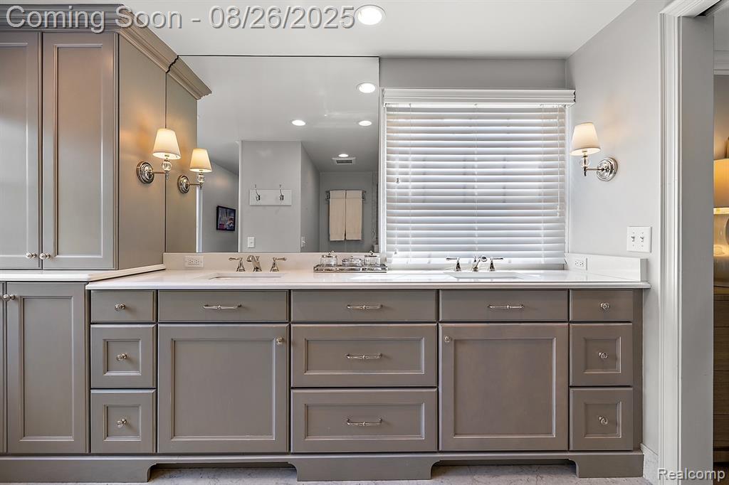 1832 Melbourne Street